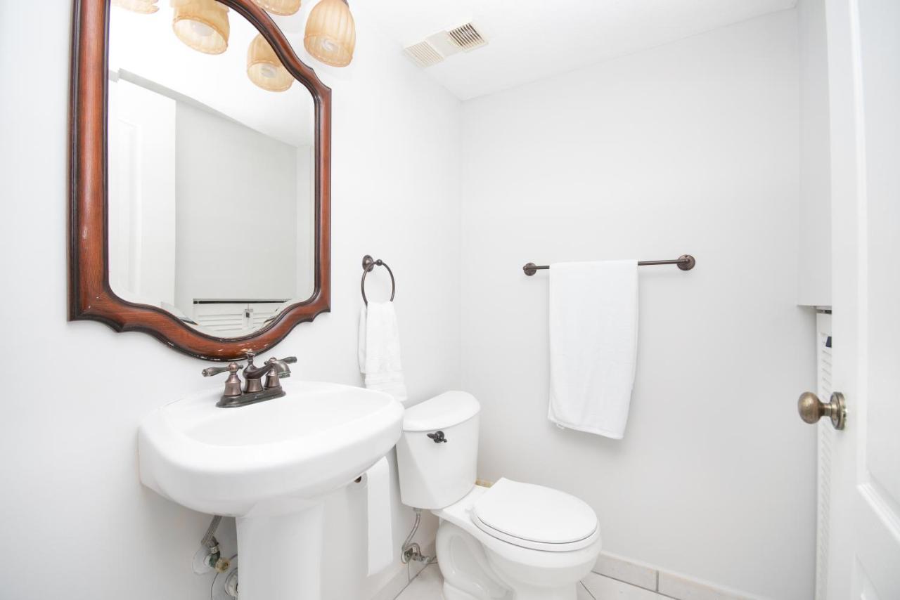 Beautiful 2/2.5 Condo W/Free Parking Fast Wifi Miami Dış mekan fotoğraf